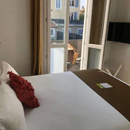 Ξενοδοχείο Du Bord De 
