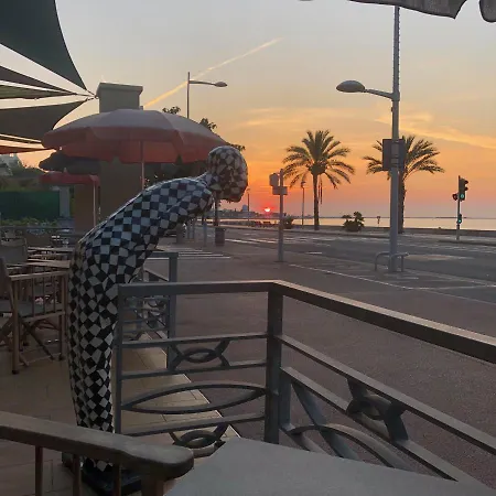 Du Bord De Le Vanillé Hotel 3*