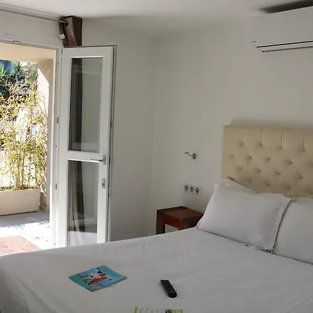 Du Bord De Le Vanillé Hotel